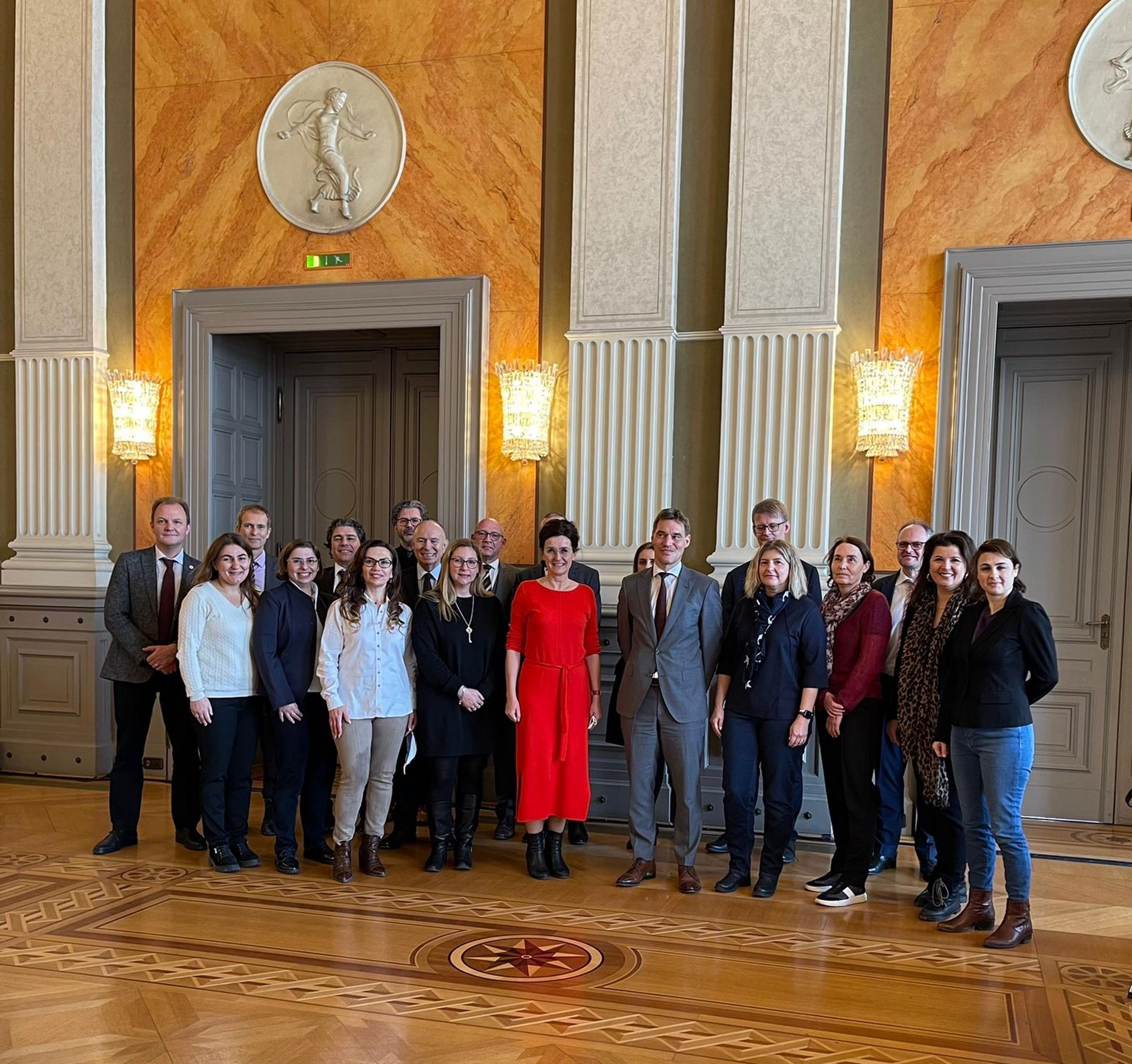 Großes Treffen im Generalkonsulat